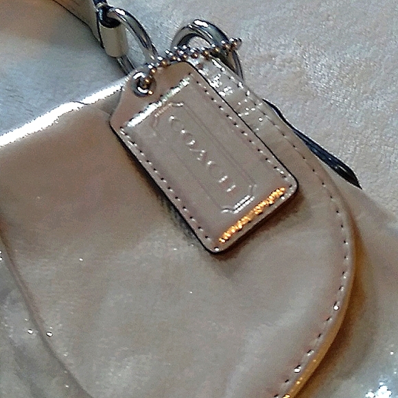 NWOT Coach bag in champagne 🍾! - Picture 2 of 8